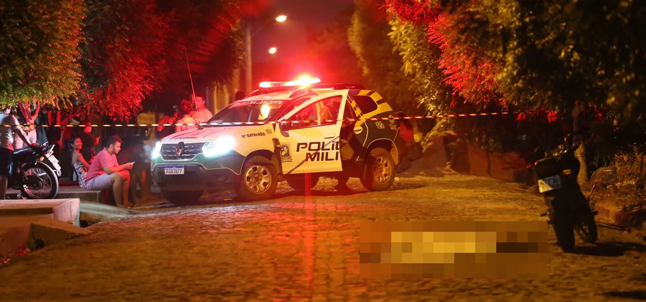 O jovem morreu no local do crime