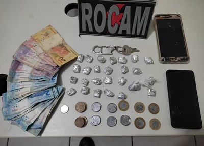 Objetos encontrados com o suspeito