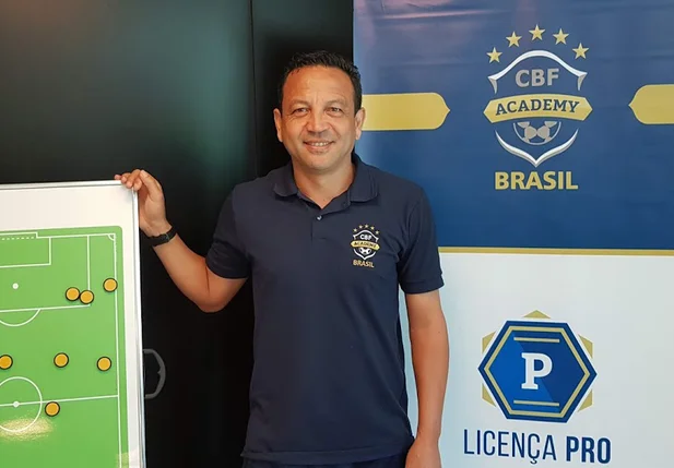 Paulinho Kobayashi retorna para o Altos