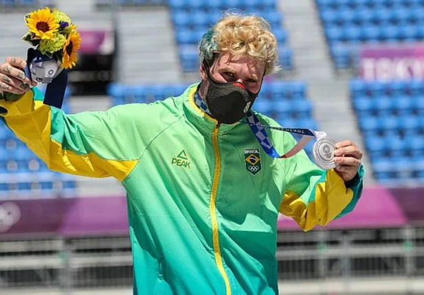 Pedro Barros conquista a medalha de prata no skate em Tóquio
