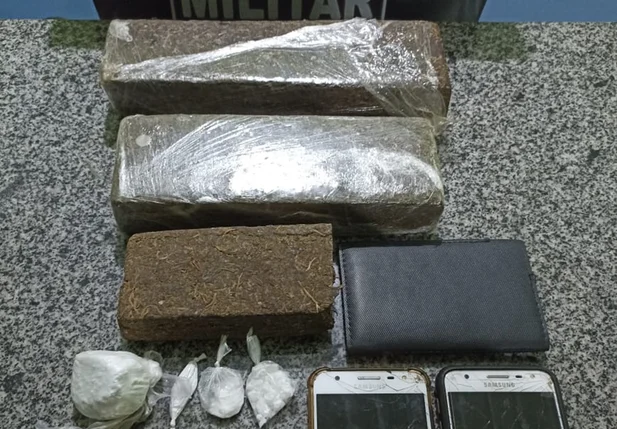 Polícia Militar apreende maconha e cocaína em Campinas do Piauí