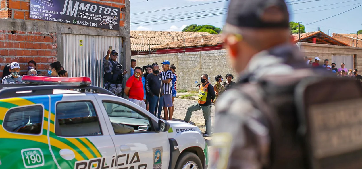 Polícia Militar isolou o local do crime