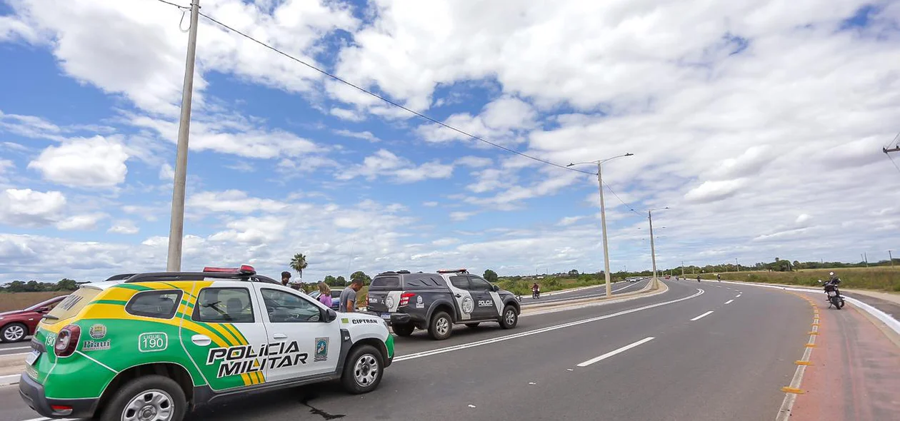 Polícia Militar no local do acidente