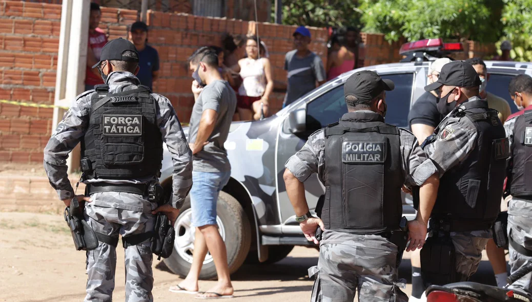 Polícia Militar no local