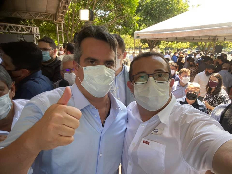 Prefeito Júnior Percy ao lado de Ciro Nogueira