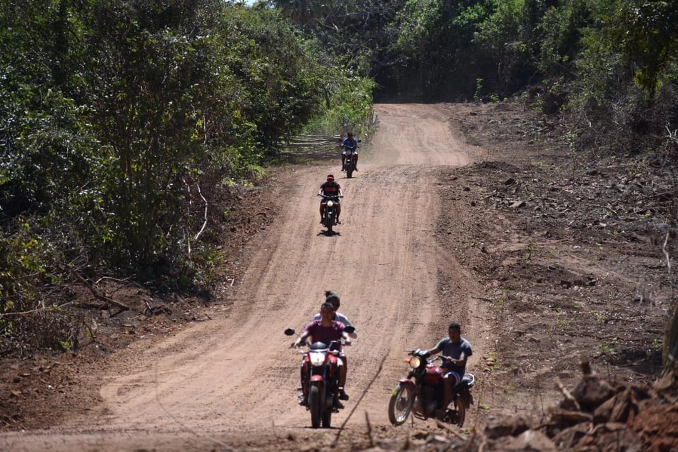 Prefeito Júnior Percy inaugura estrada vicinal na zona rural de Buriti dos Lopes
