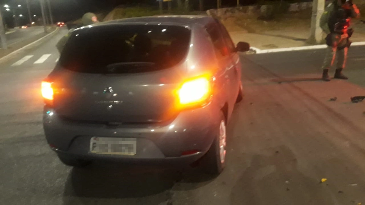 Sandero envolvido no acidente