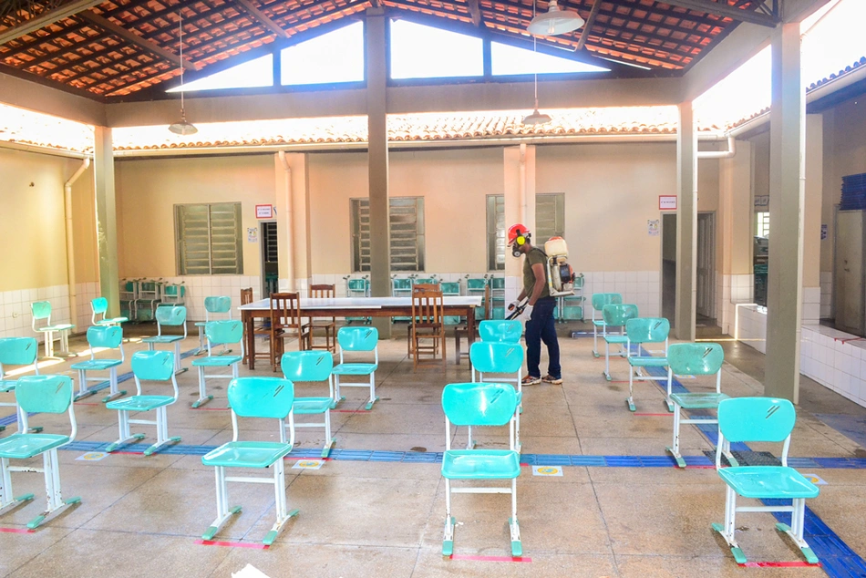 Sanitização de escolas em Joaquim Pires