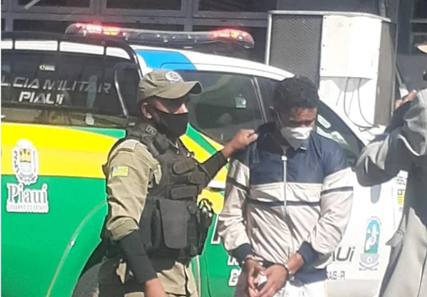 Suspeito foi preso pelas polícias militar e civil de Palmeirais