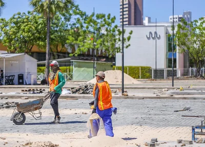 Trabalhadores na obra