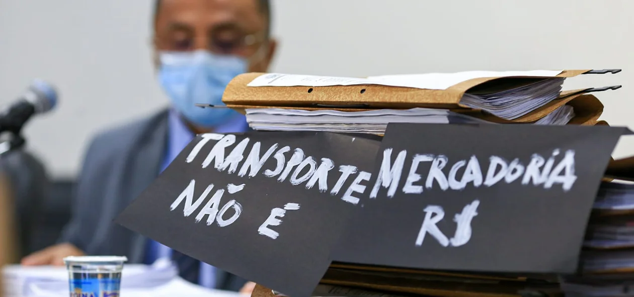 "Transporte não é mercadoria"