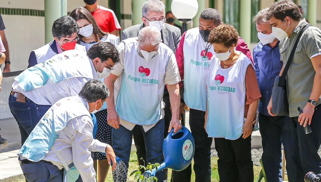 Vítimas da covid-19 recebem homenagem