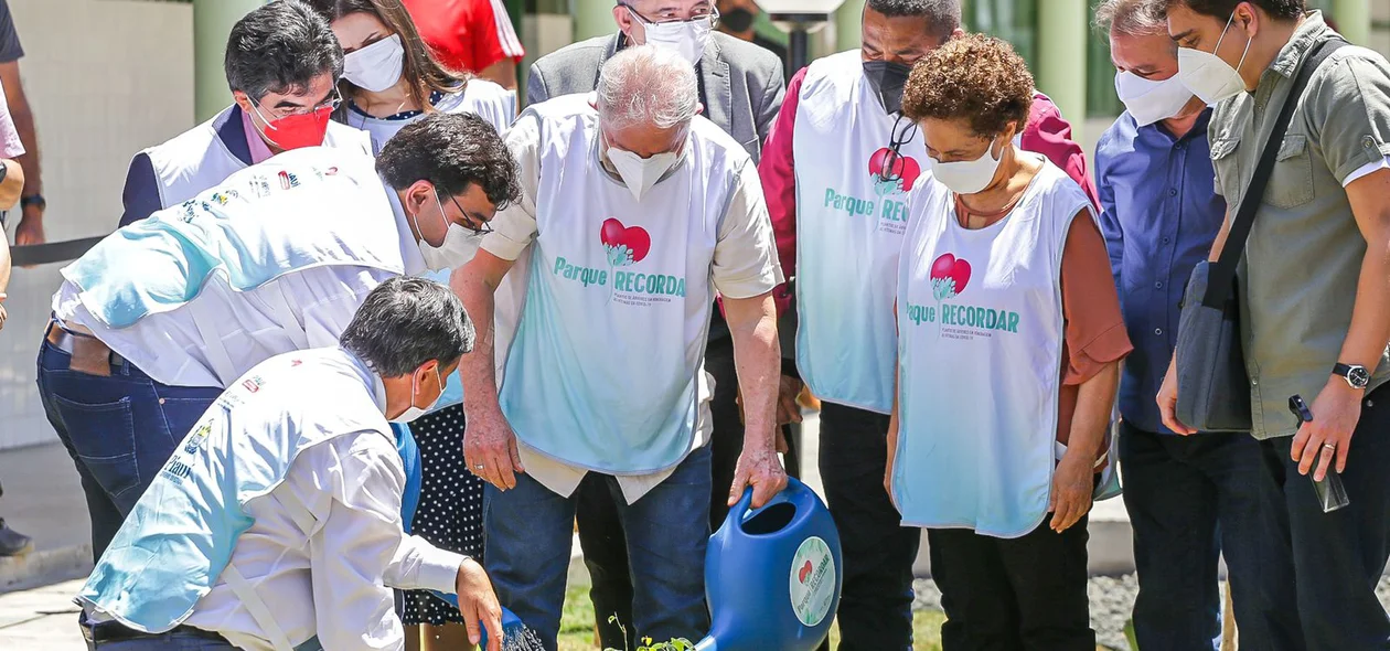 Vítimas da covid-19 recebem homenagem