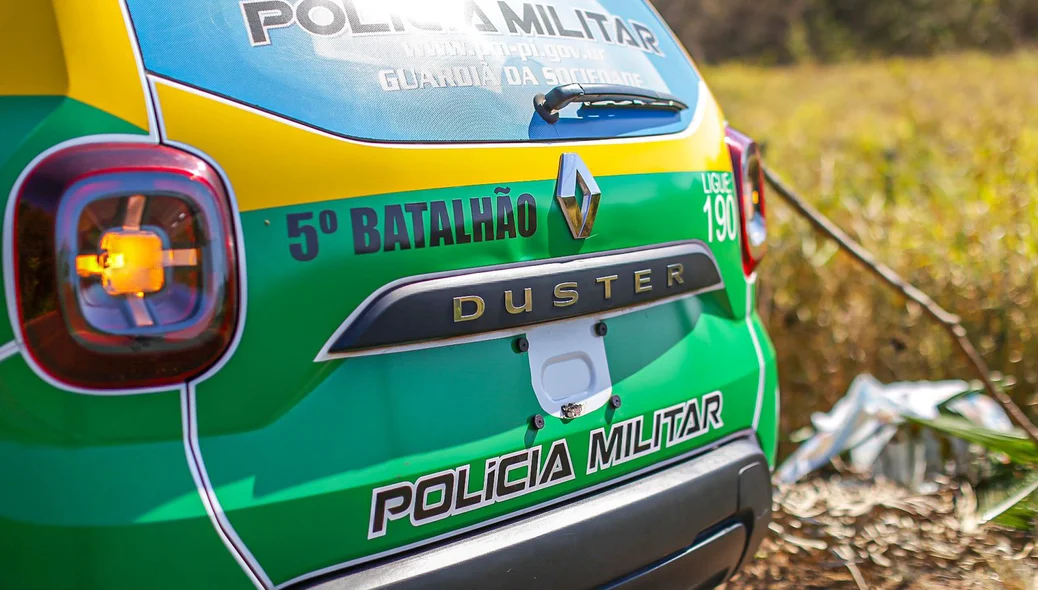 5º Batalhão da Polícia Militar no local onde o corpo foi encontrado