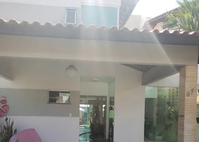 A casa fica localizada na Avenida Mirtes Melão