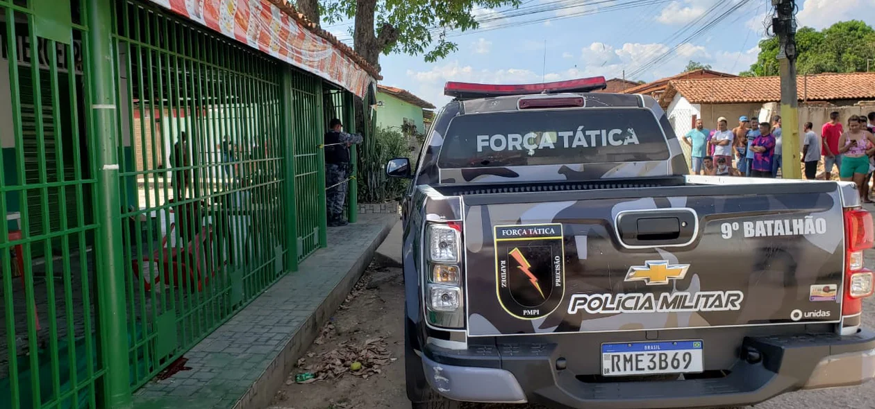 A Força Tática está no local do crime