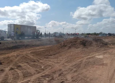 Bloqueio causou grande congestionamento na BR 316
