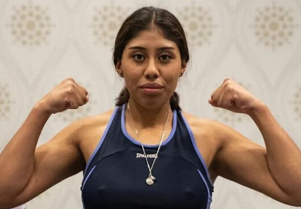 Boxeadora mexicana de 18 anos morre após perder luta por nocaute.