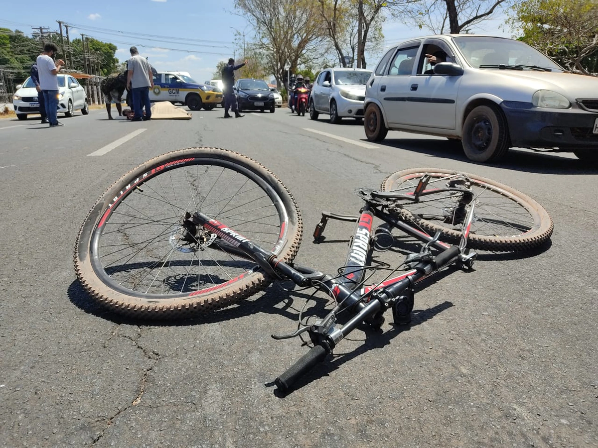Ciclista ficou ferido