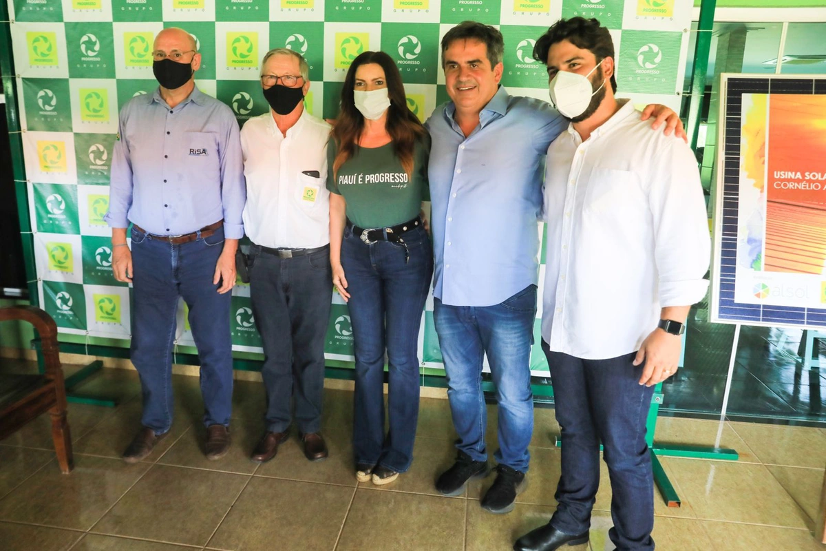 Ciro Nogueira e Iracema Portella com membros da Aprosoja