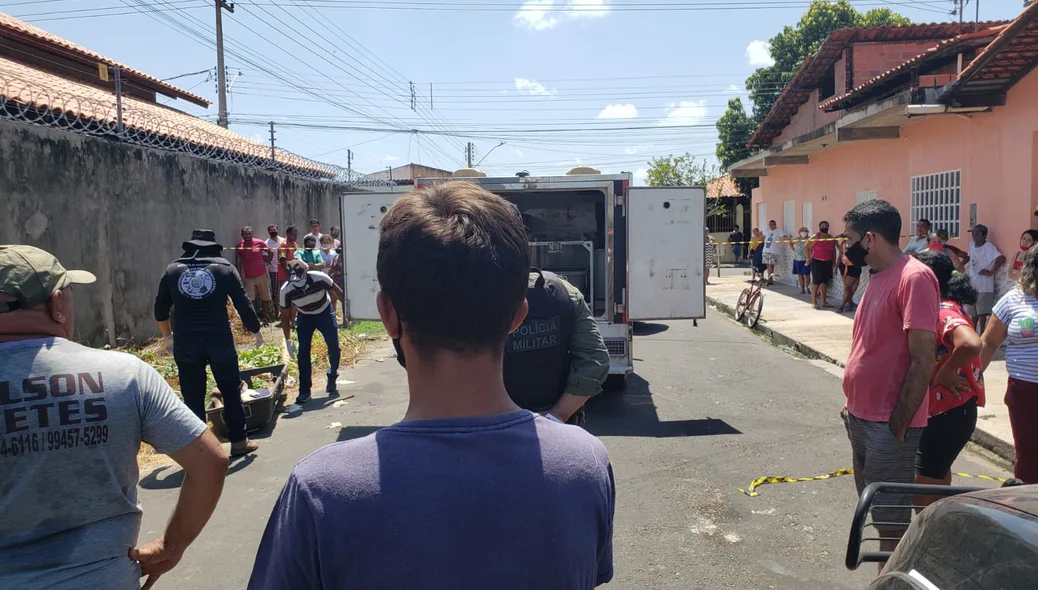 Corpo da vítima foi encontrado por populares