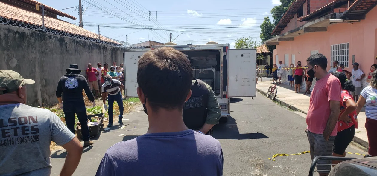 Corpo da vítima foi encontrado por populares