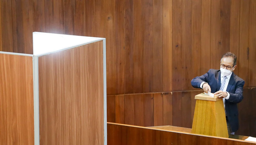 Deputado Dr. Hélio