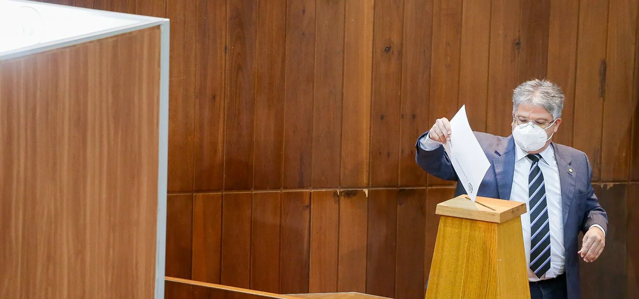 Deputado Gustavo Neiva