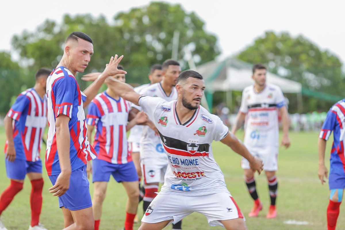 Disputa de bola