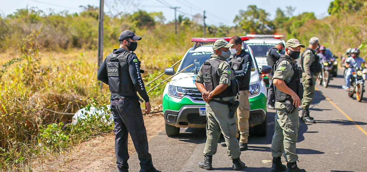 Equipes da Polícia Militar e da Polícia Civil