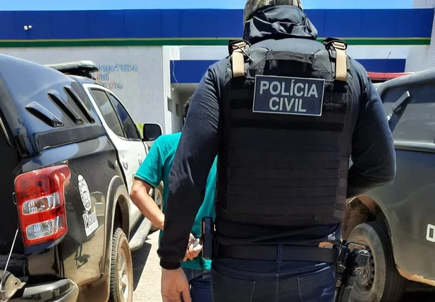 Funcionário da prefeitura foi preso pela Polícia Civil
