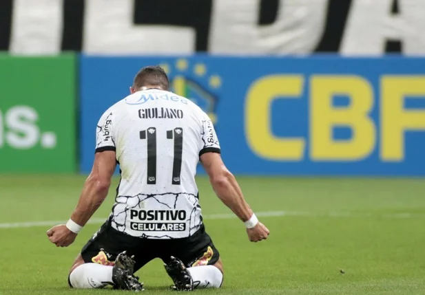 Gol foi de Giuliano