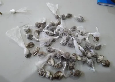 Homem é preso com sacola cheia de drogas no bairro Mafrense