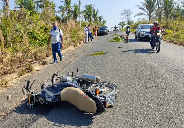 Homem morre após colisão entre moto e carro na PI 130 em Teresina