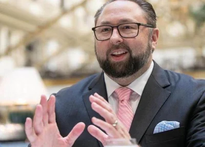 Jason Miller, ex-assessor de Donald Trump