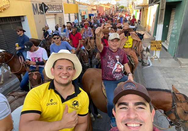João Mádison participa dos Festejos de Elesbão Veloso