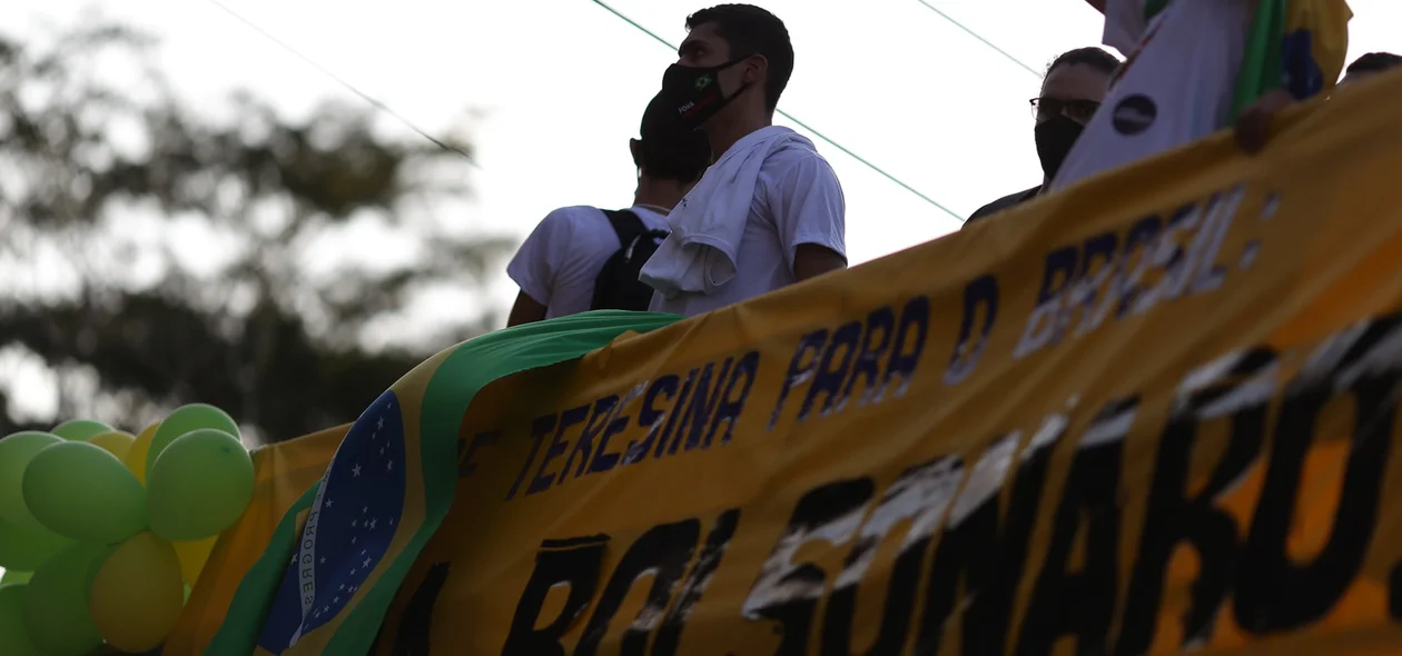 Manifestantes do ato contra Bolsonaro