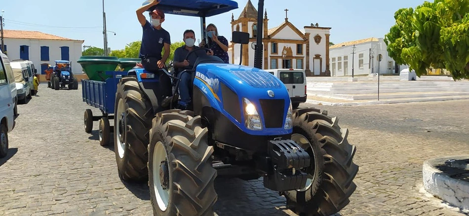Máquinas entregues ao município de Oeiras
