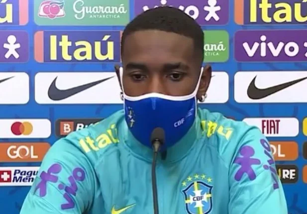 O meio-campista Gerson