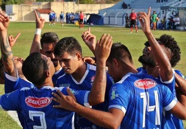 Oeirense deixa liderança mesmo após vitória