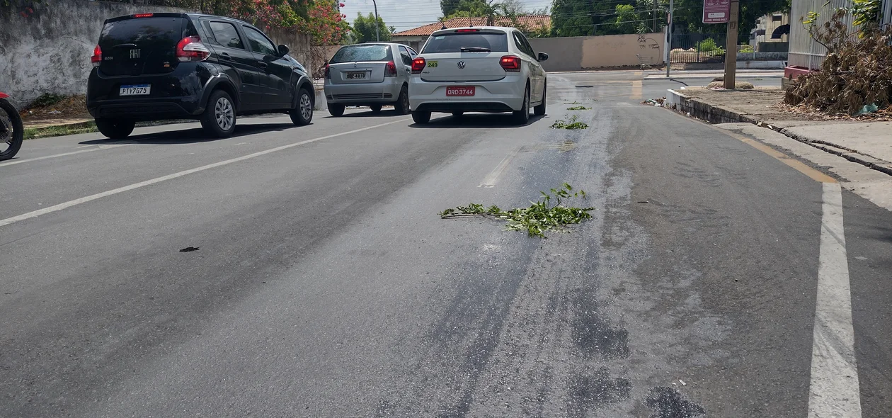 Óleo na pista causou vários acidentes