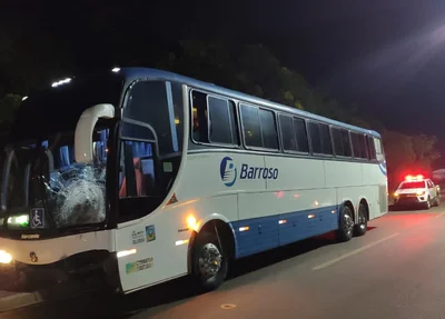 Ônibus envolvido no acidente