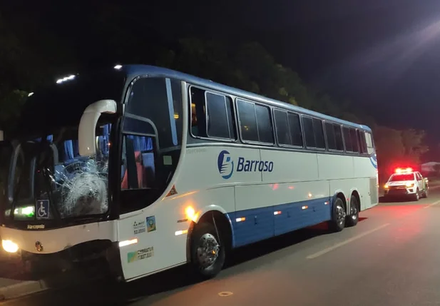 Ônibus envolvido no acidente