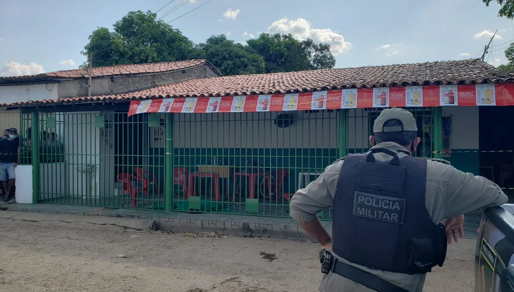 PM aguarda chegada da perícia criminal