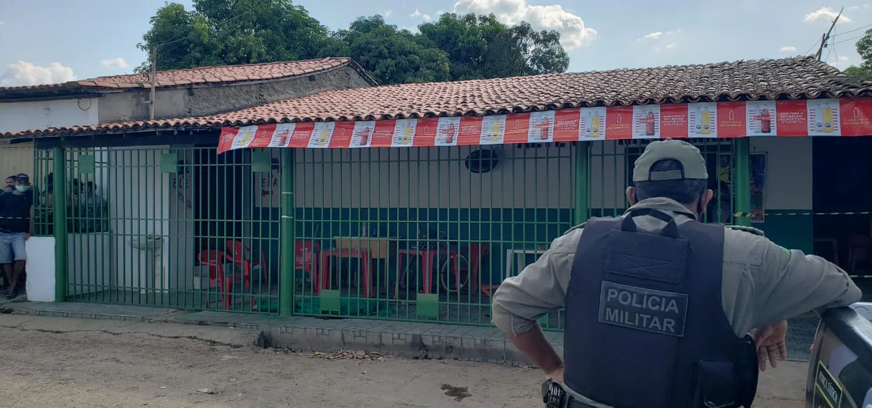PM aguarda chegada da perícia criminal