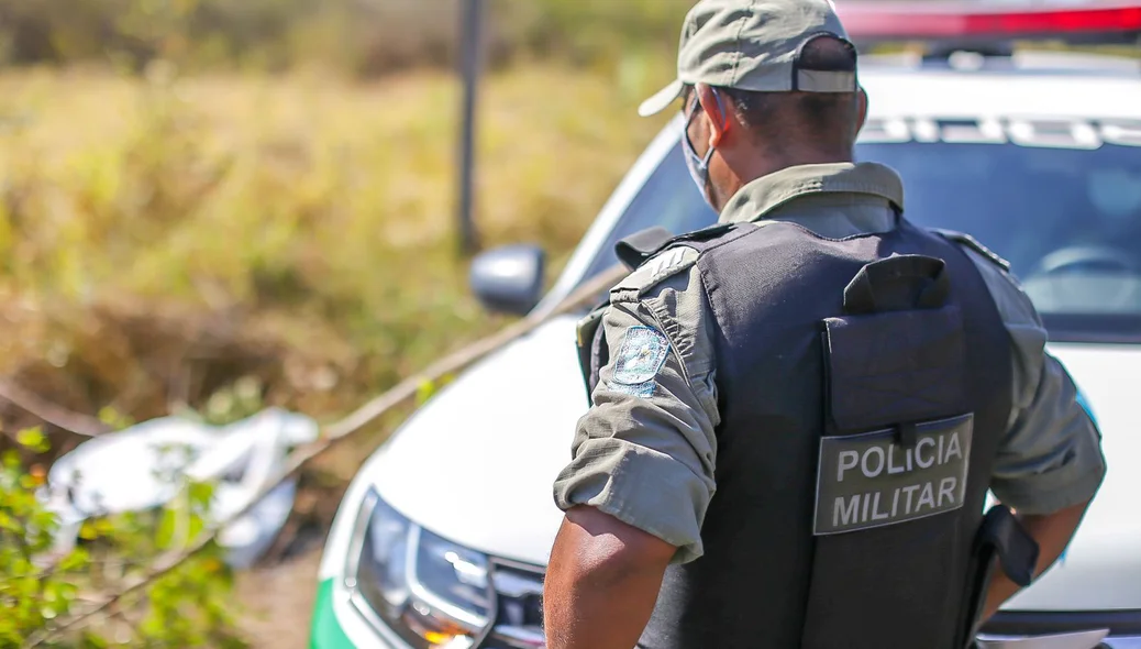Polícia Militar no local