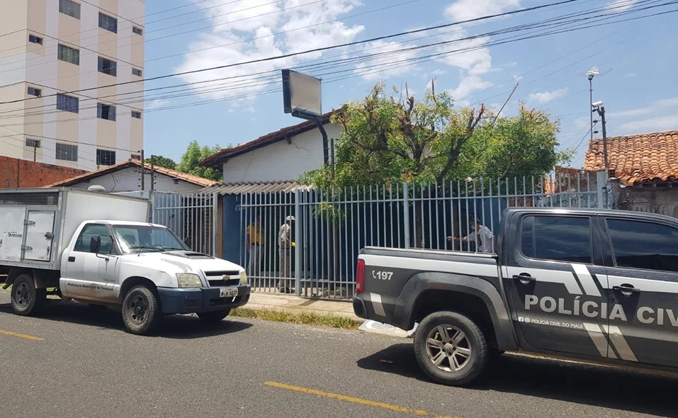 Residência onde o idoso mantinha os animais
