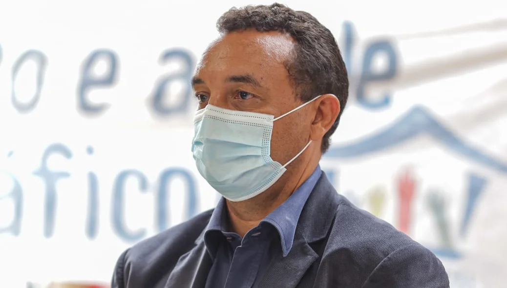 Secretário da SEMEC Nouga Cardoso