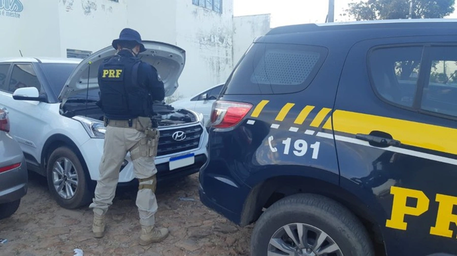 Veículo apreendido pela PRF em Timon