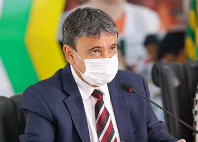 Wellington Dias durante solenidade